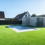 Apartamento Stylish In With Pool And Garage De Haan