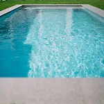 Stylish In With Pool And Garage Apartamento *