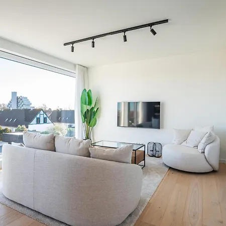 Apartamento Stylish In With Pool And Garage De Haan