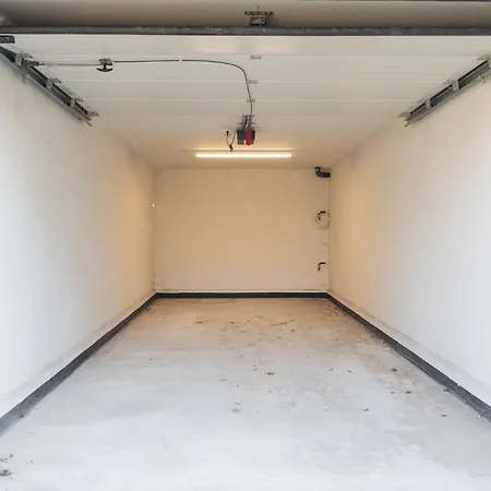 Daire Stylish In With Pool And Garage *